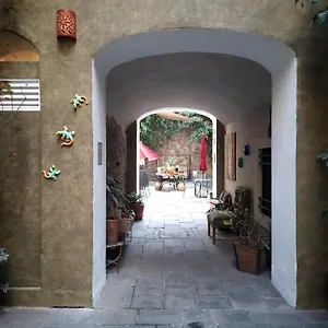 ** Hotel El Descanso Mexico